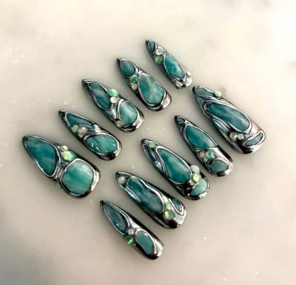 Set of long turqyoise and metallic presson nails